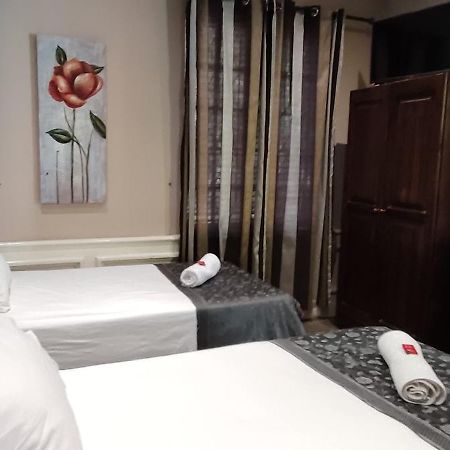 Sunbell Ventures Guesthouse Kaapstad Buitenkant foto